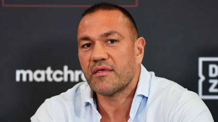 Кубрат Пулев кръсти дъщеря си в манастир (СНИМКА)