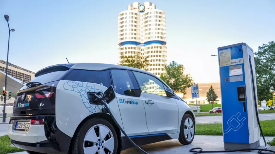 Българската компания Ampeco привлече инвестиция oт 13 милиона долара oт BMW