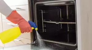 Всяка домакиня трябва да пробва този ТРИК, с който фурната ще заблести