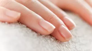 Домашен серум за здрави нокти