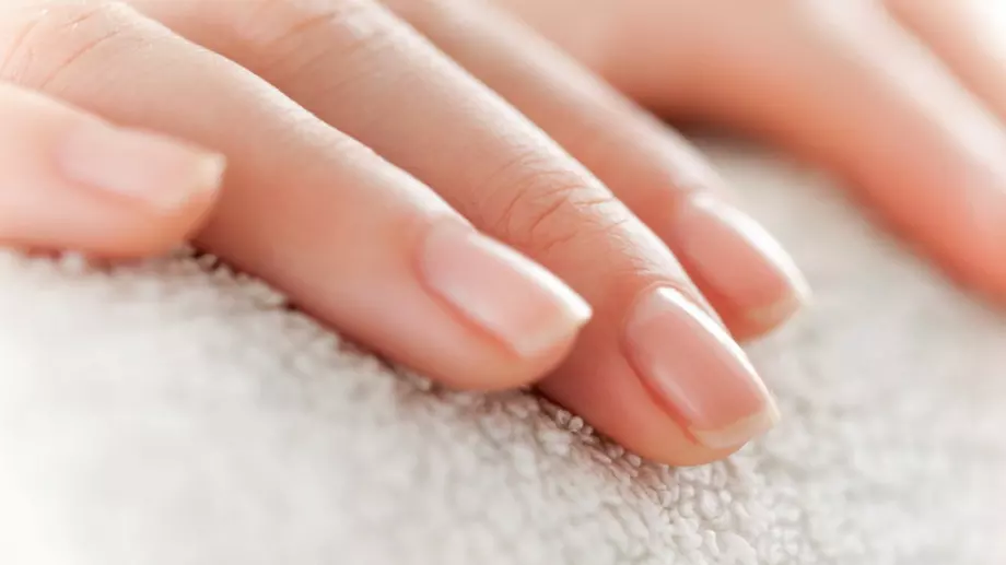 5 натурални масла за по-здрави и дълги нокти