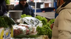 Едва за втори път тази година храните на едро като цяло поевтиняват