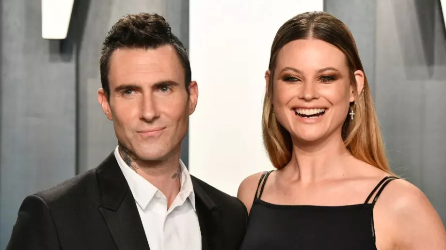 Адам Лавин и Беати Принслу станаха родители за трети път