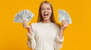 Тези зодии ще се къпят в пари през април 2023