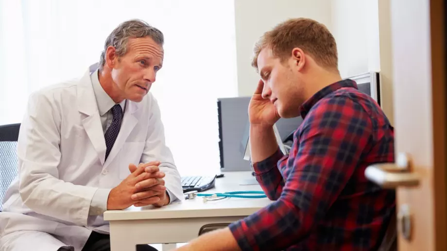 Виц на деня: Угрижен мъж отива при сексолога