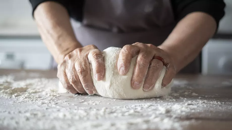 Обредната питка за Петльовден - ще си оближете пръстите