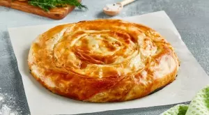 Не сте яли по-вкусна постна баница с булгур и праз