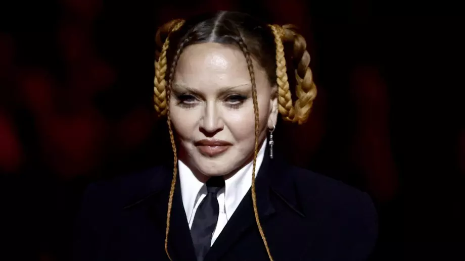 Мадона изригна срещу всички, критикуващи лицето ѝ на "Грами" (ВИДЕО)
