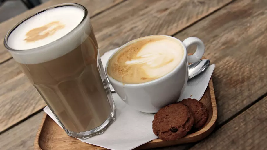 Ето защо трябва да пием кафето си с мляко