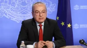 Ето коя е дамата, придружила Гълъб Донев на коронацията на крал Чарлз III (СНИМКИ)