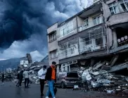 "Не знам дали ще живея": Момче се снима с телефона си под развалините, спасиха го (ВИДЕО)