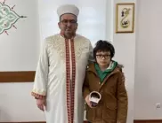 10-годишният син на енорийски свещеник пръв занесъл дарение за пострадалите в Турция