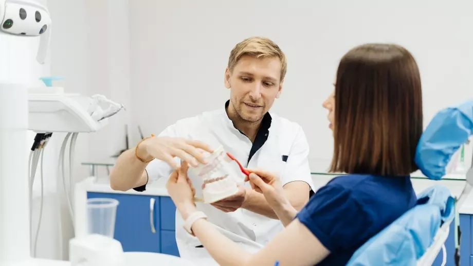 Няколко причини да се доверите на зъболекар във Варна