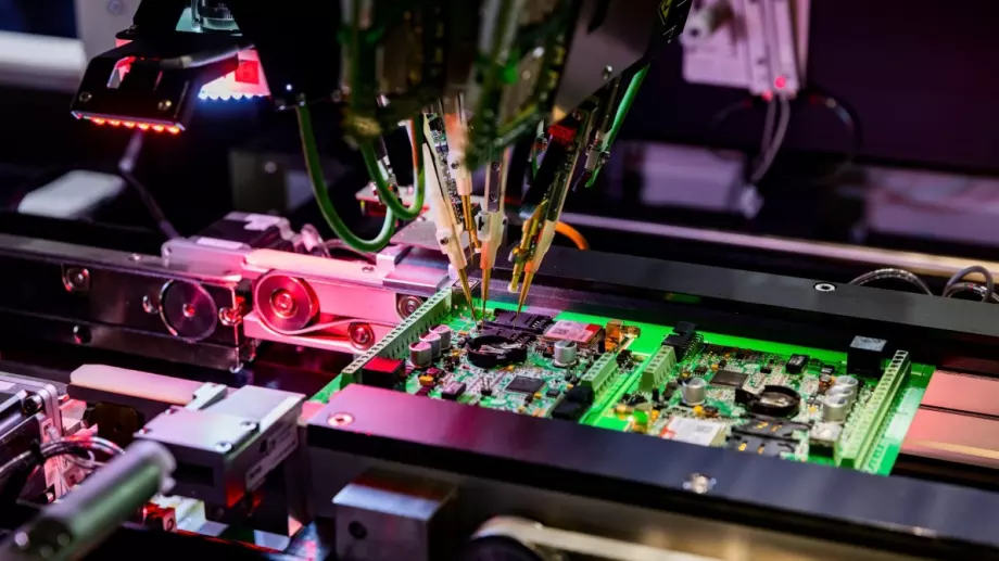 ЕП одобри планове за гарантиране на доставките на полупроводници в ЕС