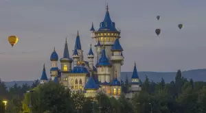 От Мики Маус до Елза: Дисни събра 500 герои в кратък филм (СНИМКИ)