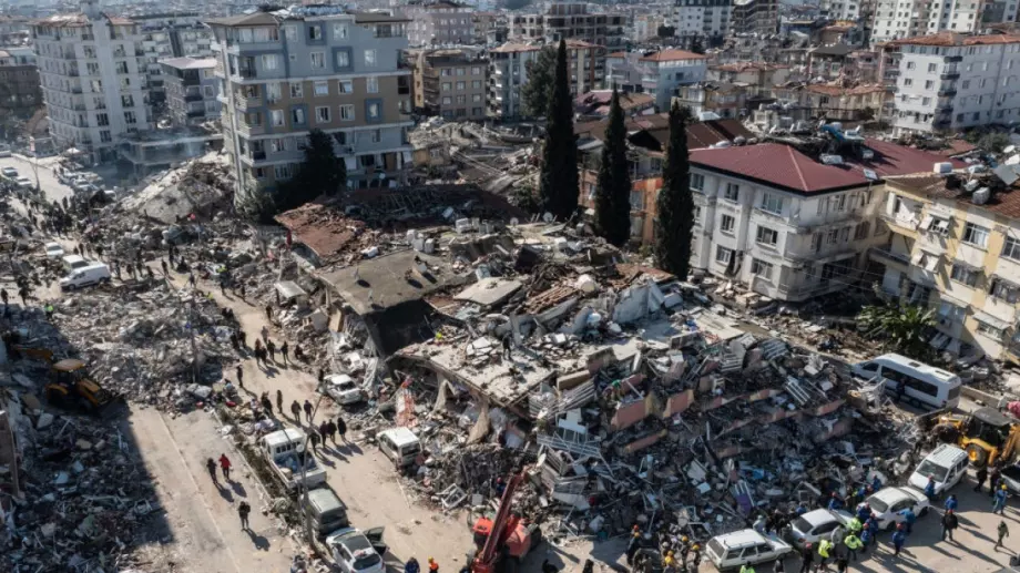 Световната банка и технологичните гиганти помагат на пострадалите от земетресението в Турция