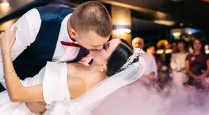 Забавно: Как се женят в различните български градове