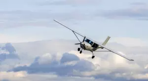 Виц на деня: Самолет е на път да се разбие