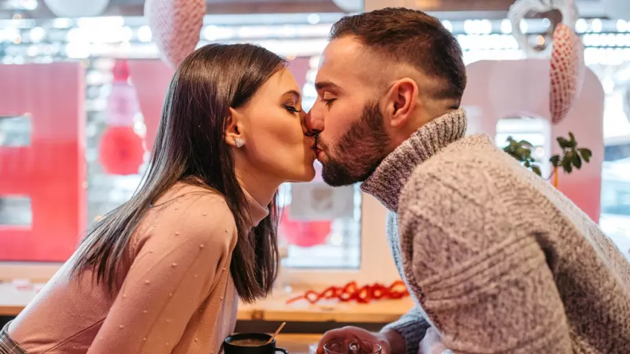 Любовен уикенд хороскоп за 25-26 февруари 2023