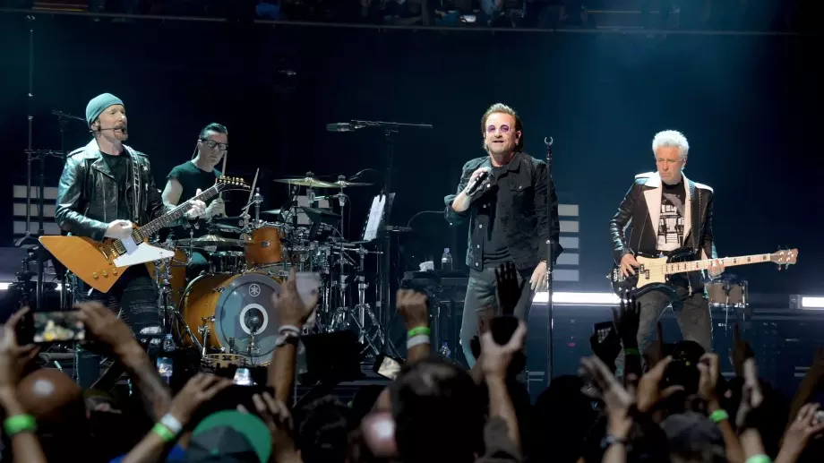 Настояще в минало: U2 с различна концепция в новия си албум