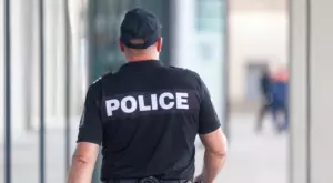 Виц на деня: Милиционер спира пиян студент