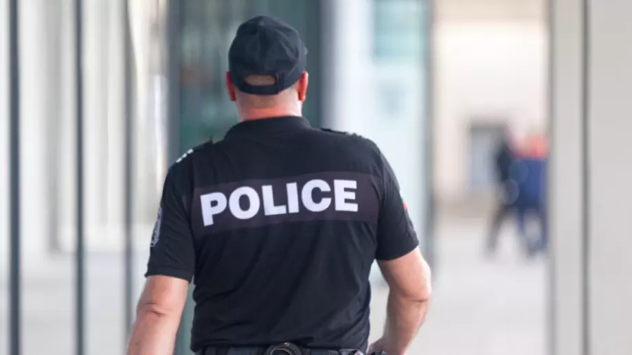 Виц на деня: Милиционер спира пиян студент