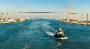 Суецкият канал отчете най-интензивния дневен трафик в своята история 