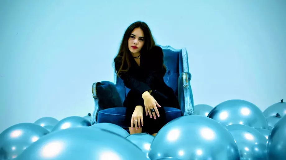 Младата българка EL MA покори Италия (ВИДЕО)