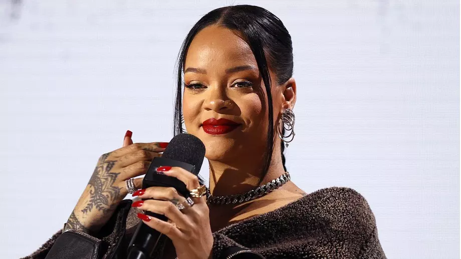 Риана ще пее на наградите "Оскар"