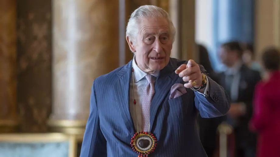 След коронацията на Чарлз: Посетители ще стъпват боси в Уестминстър