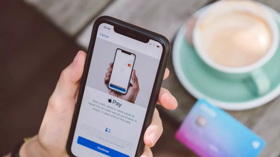 Какво се случва с Revolut, пазарната стойност падна наполовина