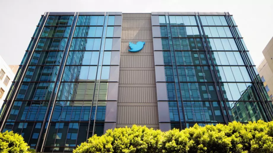 Twitter ще таксува потребителите за защита на акаунти чрез текстово съобщение