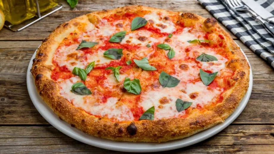 Най-вкусната домашна пица Маргарита