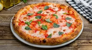 Пицата в ЕС е поскъпнала за година средно с 5,9% в края на 2023 година