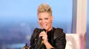 Пинк: Новият ми албум е за бъркотията и красотата в живота (ВИДЕО)