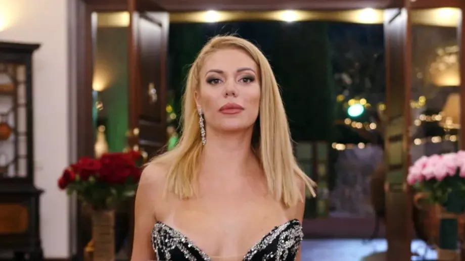 Елисавета аут от "Ергенът" заради Пам: Спри да ядеш толкова много (ВИДЕО)