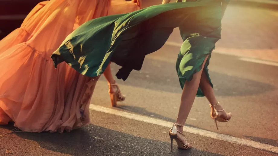 Откриват изложба, посветена на испански модни дизайнери