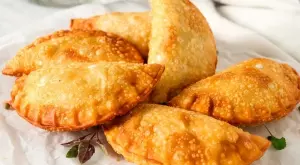 Бабини пирожки със сирене: Най-вкусната рецепта