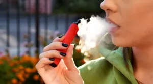 Пушенето на вейп е много опасно за бременните, ето защо