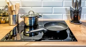 Как се избират чаши и други аксесоари за практично оборудване на кухнята?