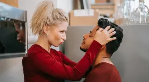 Стихотворение за 2 април 2023