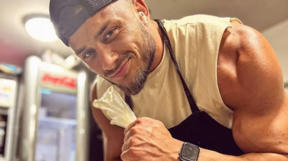 Станислав от Hell`s Kitchen се оказа копие на чалга певец