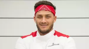 Станислав от Hell's Kitchen взриви мрежата със секси СНИМКИ