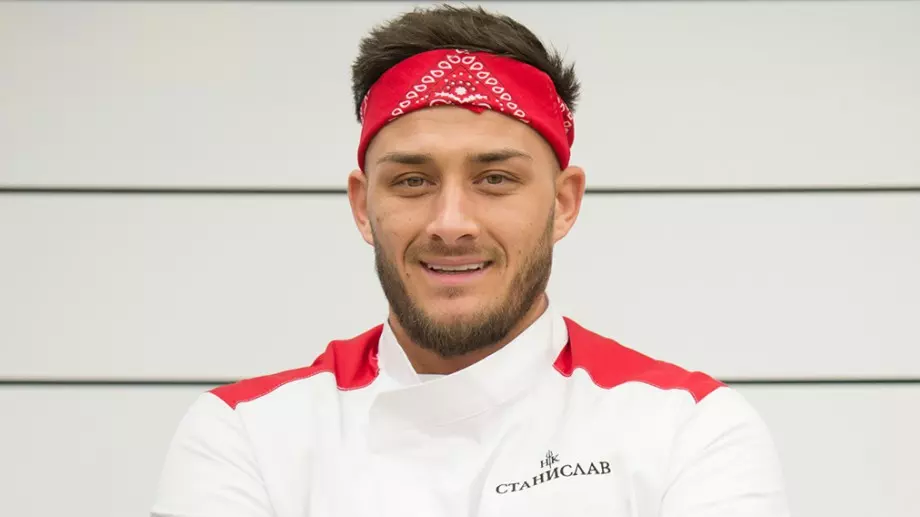 Станислав от Hell's Kitchen взриви мрежата със секси СНИМКИ