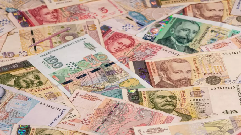 Започна изплащането на пари към хотелиерите за подпомагане на украинците