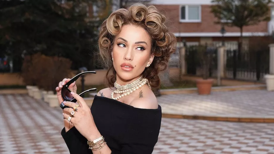 Енджи Касабие проплака: Въвлякоха ме в измамна схема (СНИМКА)