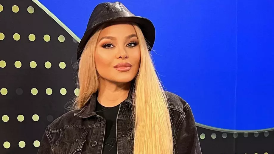 Десислава и Майки направиха скеч, имитират Христиана от „Ергенът“ (ВИДЕО)