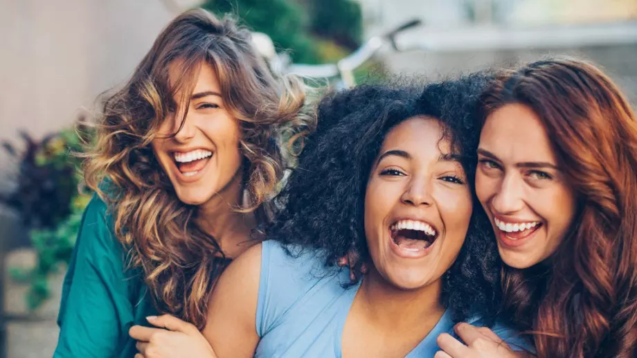 Женски виц за 20 декември 2023: Жена търси мъжа си в полицията