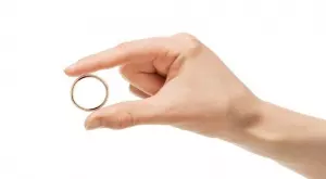 Невероятно: Ето как да си гадаем с пръстен за любов и бъдеще