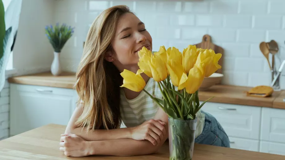 Кой празнува имен ден днес, 28 март 2023